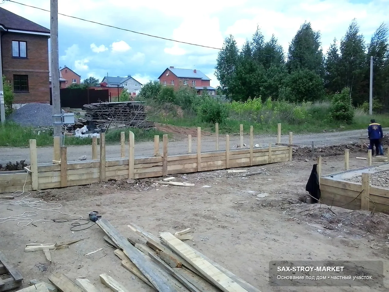 Основание на грунте по Сахалинской области: геометрия участка, запас по уровню и место для следующего слоя.