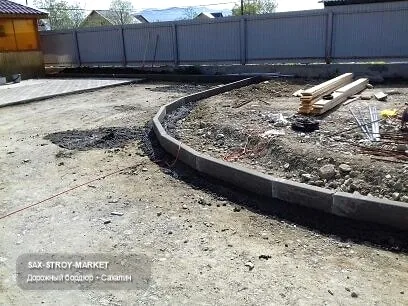 Бордюры и благоустройство участка: фото монтажа и готового результата — Южно-Сахалинск, Сах-Строй-Маркет