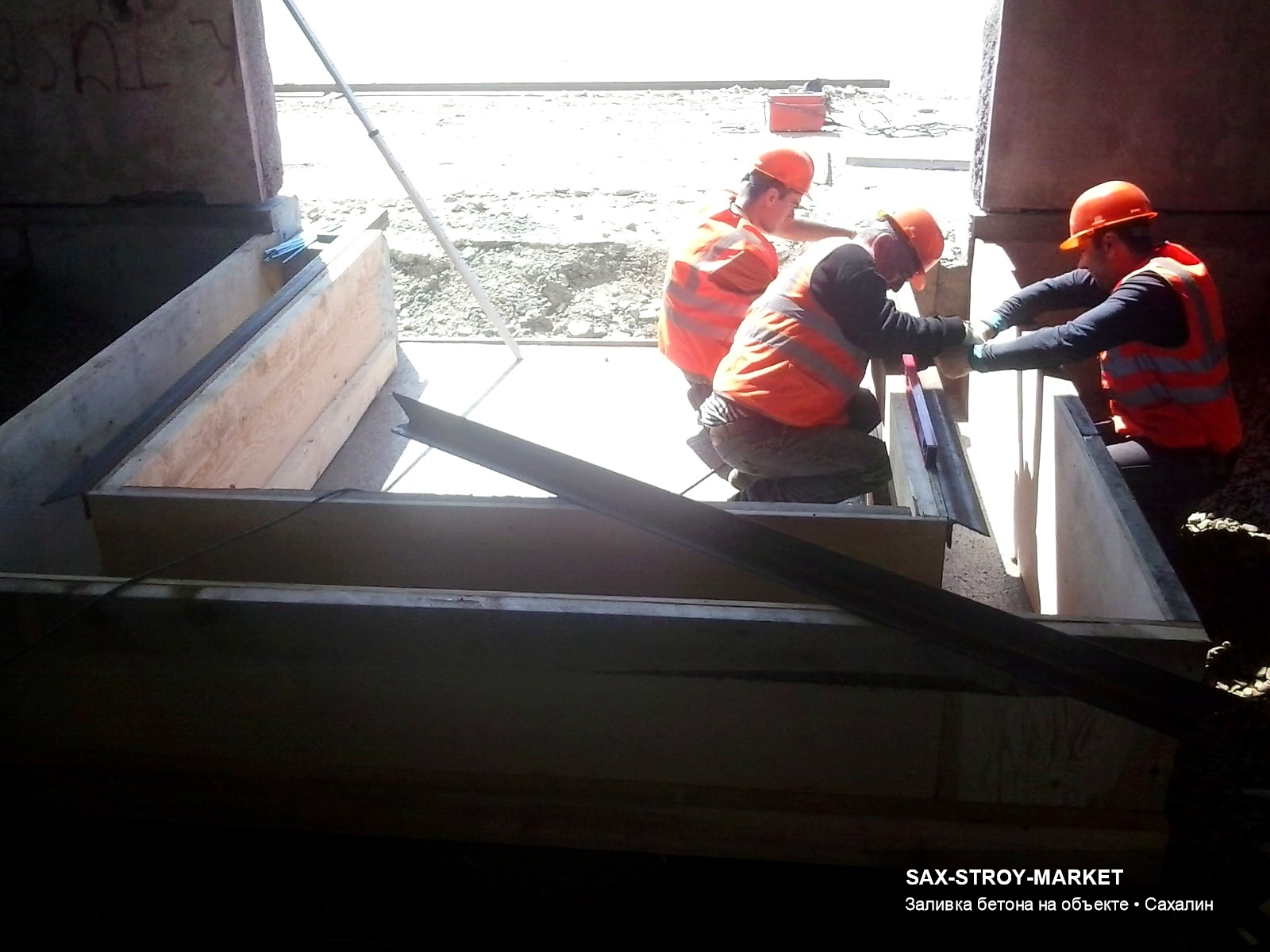 Устройство фундамента: основание под дом, каркас готов к бетонированию — Южно-Сахалинск, Сах-Строй-Маркет