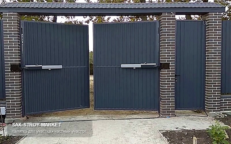 Установка ворот: ворота на участке, полотно ворот после монтажа — Южно-Сахалинск, Сах-Строй-Маркет