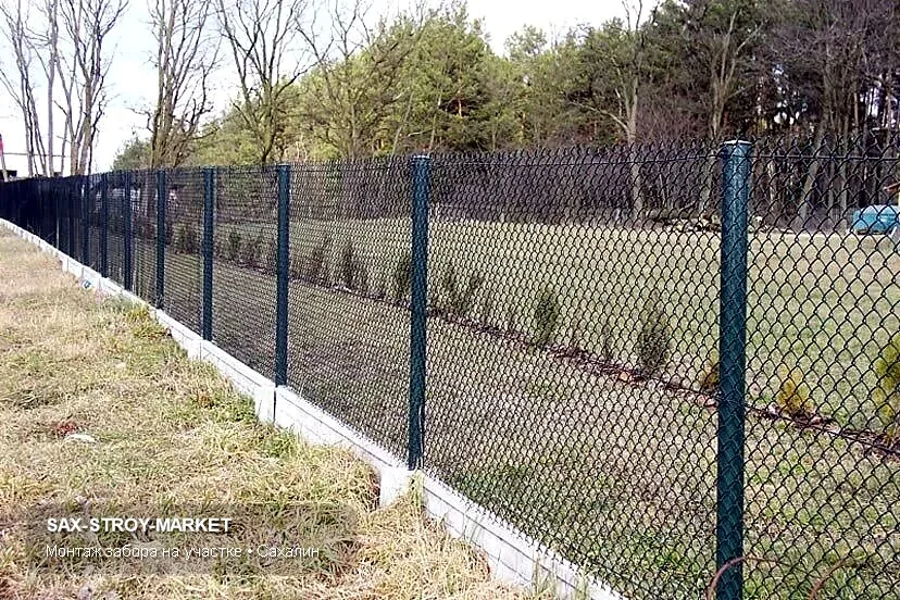 Установка забора: ограждение участка, столбы и пролёты ограждения — Южно-Сахалинск, Сах-Строй-Маркет