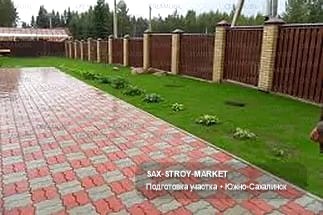 Благоустройство территории: участок у дома, планировка перед покрытием — Южно-Сахалинск, Сах-Строй-Маркет
