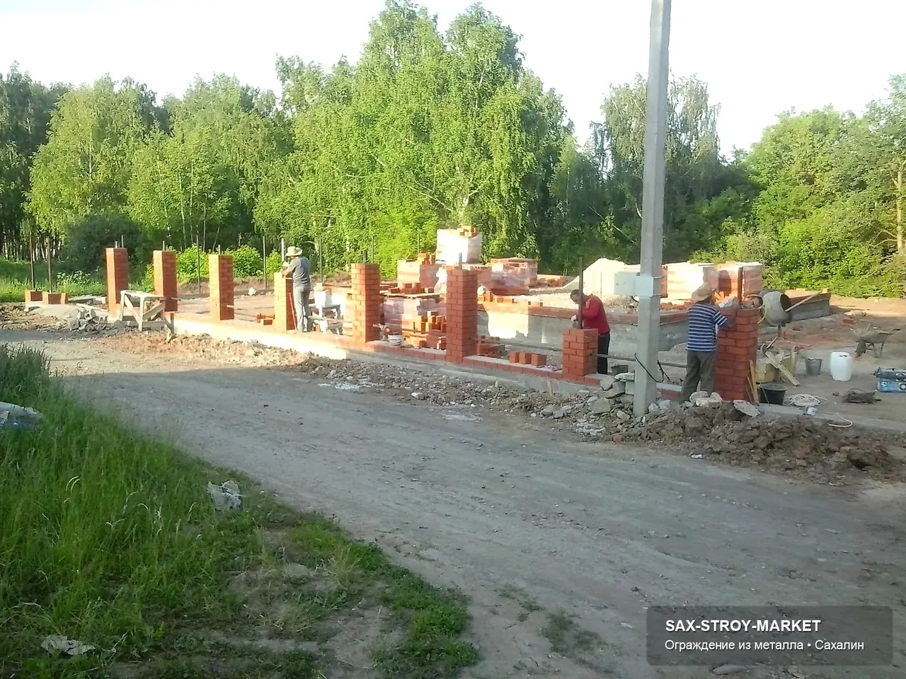 Установка забора: ограждение участка, ворота и калитка на объекте — Южно-Сахалинск, Сах-Строй-Маркет